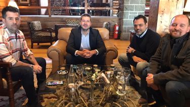 El ministro de Turismo, Matías Lammens, se reunió con dirigentes de la Cámara de Turismo de Bariloche y el secretario municipal del área. Gentileza