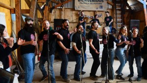 Festival con emprendedores, música y Mundial Qatar en el Centro Cívico de Bariloche