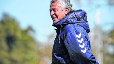 El elenco de Pipo Gorosito visita a la Lepra. 