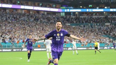Messi facturó por duplicado, el segundo fue una delicia, en la victoria sobre Honduras.