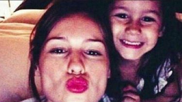 Pampita y el recuerdo de su hija Blanca. Archivo.