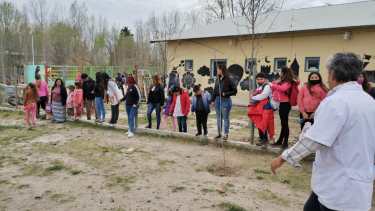  Más de 500 personas participaron del abrazo simbólico. Foto gentileza