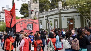 Levantaron el corte en el centro de Neuquén: ¿Cómo se vincula con la estafa con planes sociales?
