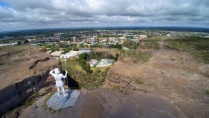 Godoy es el único municipio que no adhiere al feriado decretado por el presidente