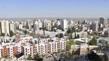 Aumento trimestral de las tasas municipales y el incremento del módulo (para multas y otros trámites son parte de las herramientas que busca Gaido para conseguir más fondos (foto Florencia Salto)