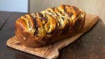 Imagen de Juliana López May nos comparte su receta del babka de cacao y frutas secas