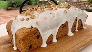 Budín inglés con frutos secos y chips de chocolate