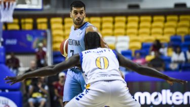 Como siempre, Facundo Campazzo fue fundamental para el combinado nacional. (Foto: CAB)