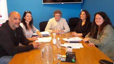 Durante la reunión entre la concejala  Vanessa Cacho Devincenzi y representantes de la Cámara de Comercio se delinearon los detalles para lograr implementar la ordenanza. 