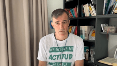 El exsenador Esteban Bullrich, de Juntos por el Cambio, padece neumonía pero tiene ELA como enfermedad de base.  