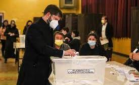 Plebiscito constituyente, un viaje de Chile hacia el centro