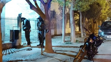 El joven fue detenido en la madrugada del sábado luego de una persecución por varias cuadras en Huergo. (Foto gentileza)
