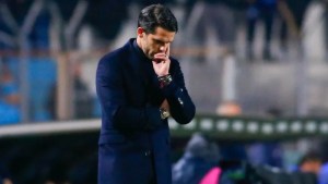 Gago está en problemas para armar el equipo de Racing por suspensiones y lesiones