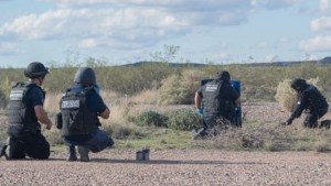 Paseaba en la zona de bardas de Godoy y encontró una granada