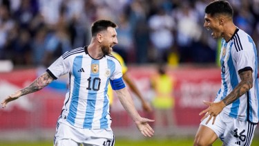 Lionel Andrés Messi y sus dos goles contra Jamaica, otra noche impecable del capitán argentino. Foto: AP