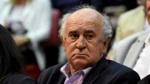 Parrilli le pidió a Caputo un informe del Banco Central para conocer la salida de oro al exterior