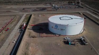 El gobernador de Neuquén anunció que este mes comenzará la duplicación de la capacidad de transporte del petróleo de Vaca Muerta. (Foto: Gentileza)