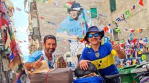 Imagen de En bicicleta al Mundial de Qatar 2022: la gran aventura de un hincha de River y su amigo de Boca