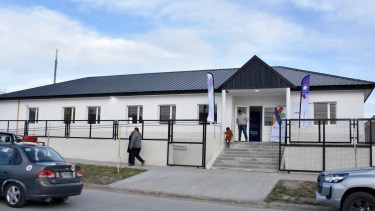 Ayer se realizó el corte de cintas del edificio del centro integral de mujeres en Zapala. (Neuquén Informa).-