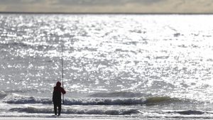 Bahía San Blas abrió así la temporada de pesca: cuánto sale ir al paraíso del pescador