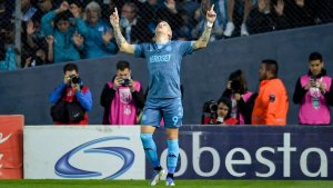 Copetti le tiene fe a Racing: «Vamos a salir campeones»