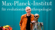 Imagen de De tal palo, tal astilla: el padre del Nobel Medicina fue premio Nobel hace 40 años