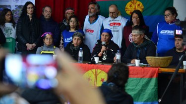 Referentes mapuches se movilizarán hoy en las calles de Bariloche para pedir la libertad de las mujeres detenidas. Archivo