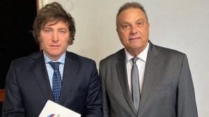 Cumplir se desligó de las descalificaciones de Carlos Eguía a Javier Milei, en Neuquén