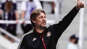 Heinze volvió al fútbol argentino y es el nuevo técnico de Newell&#8217;s