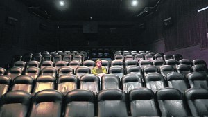 La última función del cine Rex: Roca se queda otra vez sin sala