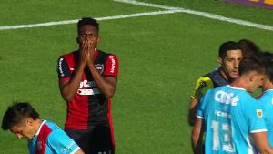 Polémica en Rosario: la insólita expulsión que sufrió el ecuatoriano Reasco en Newell&#8217;s