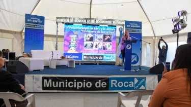 En su discurso la intendenta resaltó la importancia del fomento a la lectura. Foto Juan Thomes