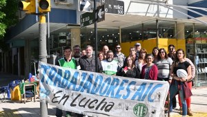 La AIC inició una retención de servicios en Cipolletti por un reclamo salarial