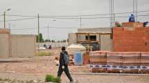 Imagen de Quieren saber cómo resguardan a casi 900 familias que construyen en la meseta de Neuquén
