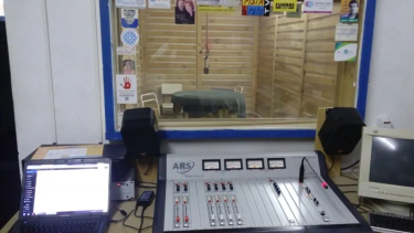 Robaron un micrófono profesional de la Sala de Audio de la UNCO en Roca Foto: Archivo.