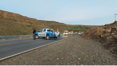 Un muerto y un herido tras un autovuelco en el paraje Negrete. Foto: Entrecordilleras.com.ar
