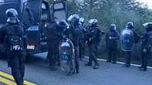 Imagen de Conflicto Villa Mascardi: cuatro mapuches procesados tienen orden de detención