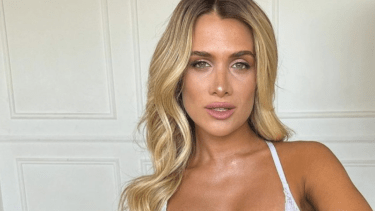 Camila Homs habló sobre los rumores de separación de Rodrigo De Paul y Tini Stoessel. 