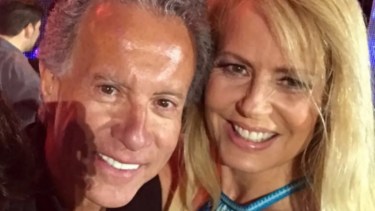 Cecilia Bolocco, mamá de Máximo Menem, apostó otra vez al amor y se casará por tercera vez.-

