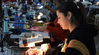 El rubro de indumentaria y calzado registró un aumento interanual del 118% en septiembre.