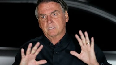 El presidente de Brasil, Jair Bolsonaro, dará una conferencia de prensa. 