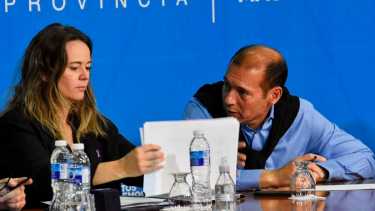 "Como mujeres es un día muy importante, porque este protocolo nos va a proteger", manifestó la ministra Ferrareso durante la conferencia que brindó junto al gobernador Gutiérrez. Foto Matías Subat.