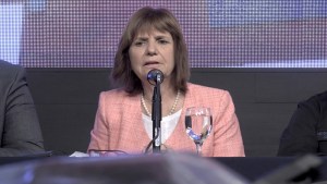 Patricia Bullrich, dura con los propios por el voto a favor de suspender desalojos en barrios populares
