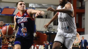 El neuquino Agustín Pérez Tapia brilla para Quimsa en la Liga Nacional
