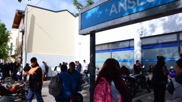 ANSES entregará dos bonos a fin de año. Foto Alejandro Carnevale