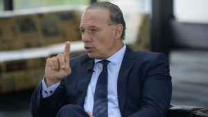 Sergio Berni rechazó denuncias por sus lujosas propiedades en Bariloche