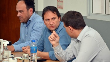 El análisis de los números demoró el inicio de la discusión. Foto: Marcelo Ochoa