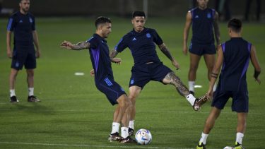 Leandro Paredes podría recuperar la titularidad para jugar mañana ante Polonia. (Foto/Télam)