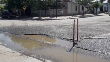 Reclaman el desborde de cloacas en Cipolletti. Foto gentileza