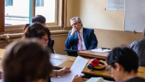 Alberto Fernández volvió a la universidad para dar clases de derecho